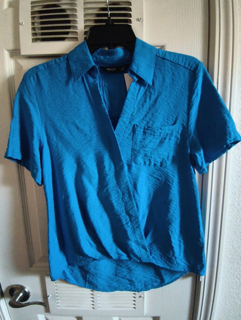 Simply Vera Vera Wang Casual V-Neck Pocket Blouse